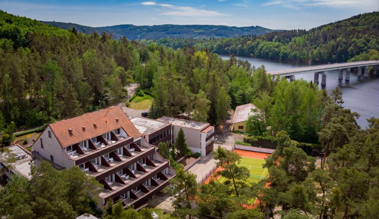 Hotel Hladina Nebrich Exterior photo